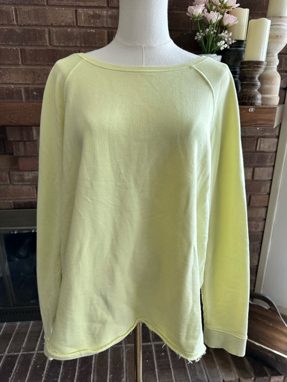 PACT Organic Cotton Raw Hem Pullover Sweatshirt Pastel Yellow XL